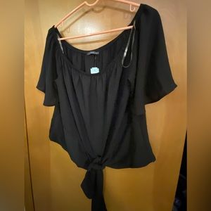 Off the shoulder black tie front blouse size XL. NWT
